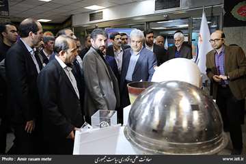 Visit of Exhibition of Spatial Achievements of Iran Space Research Institute by the Vice President f